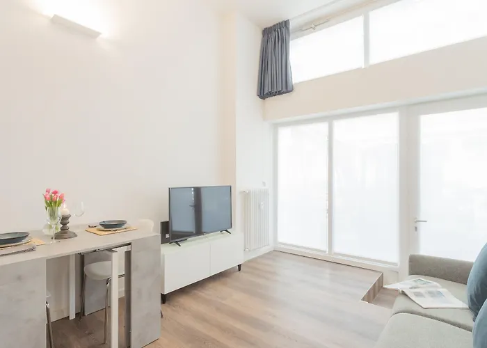 A Step From The Dome By Rent Appartement